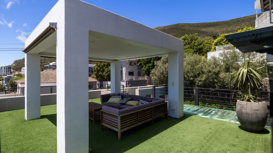 5 Bedroom Property for Sale in Fresnaye Western Cape